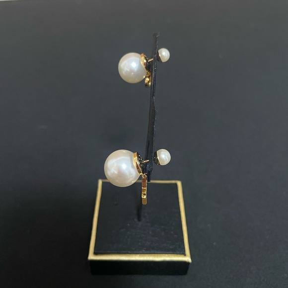 Dior stud pearl earrings - Picture 4 of 5
